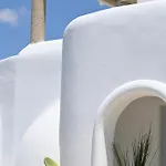 Villa Paraga Scorpios Area 2 7min Walk To By Calypso Sunset